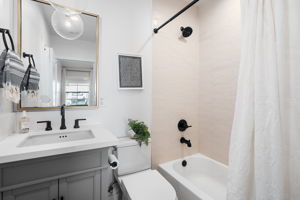 627 N Sierra Bonita Avenue (staged)-25