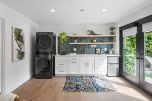 627 N Sierra Bonita Avenue (staged)-37