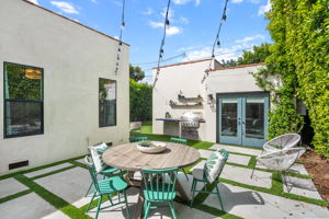 627 N Sierra Bonita Avenue (staged)-40