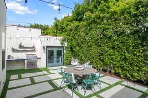 627 N Sierra Bonita Avenue (staged)-42