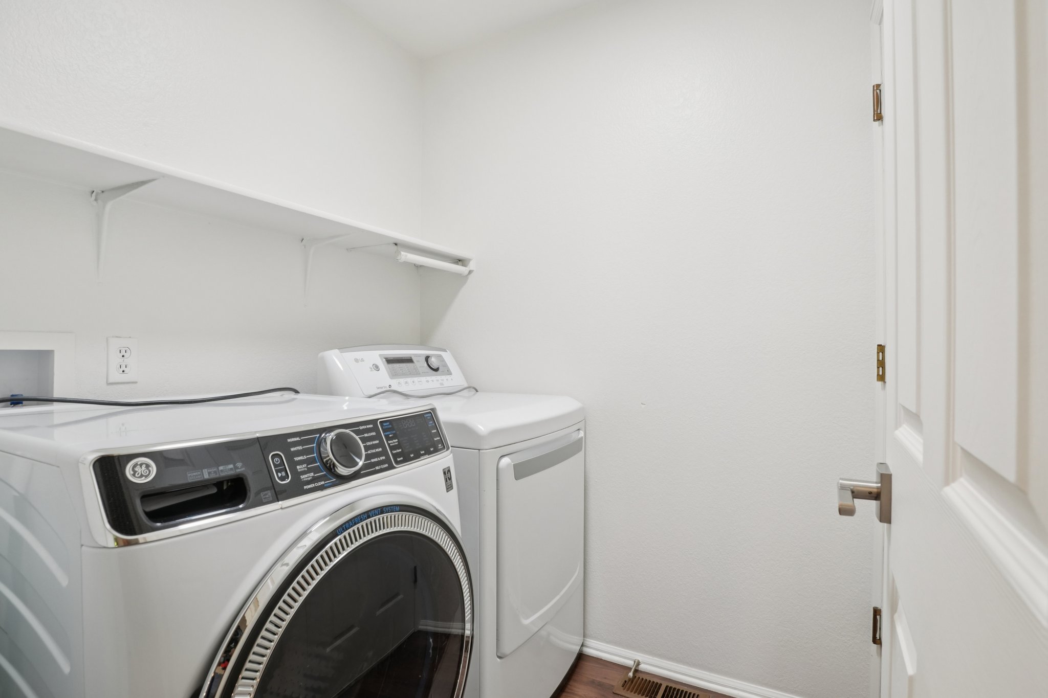 Somerset Dr-S2510-029.jpg