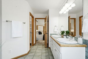  Photo 36