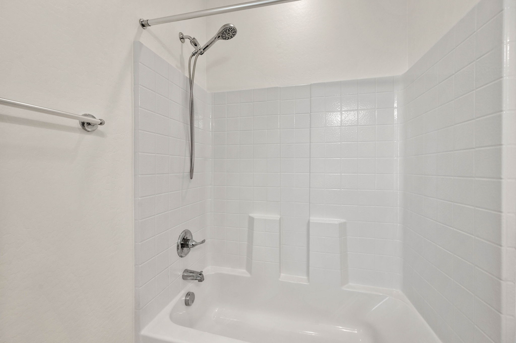 Bathroom 2 (1)