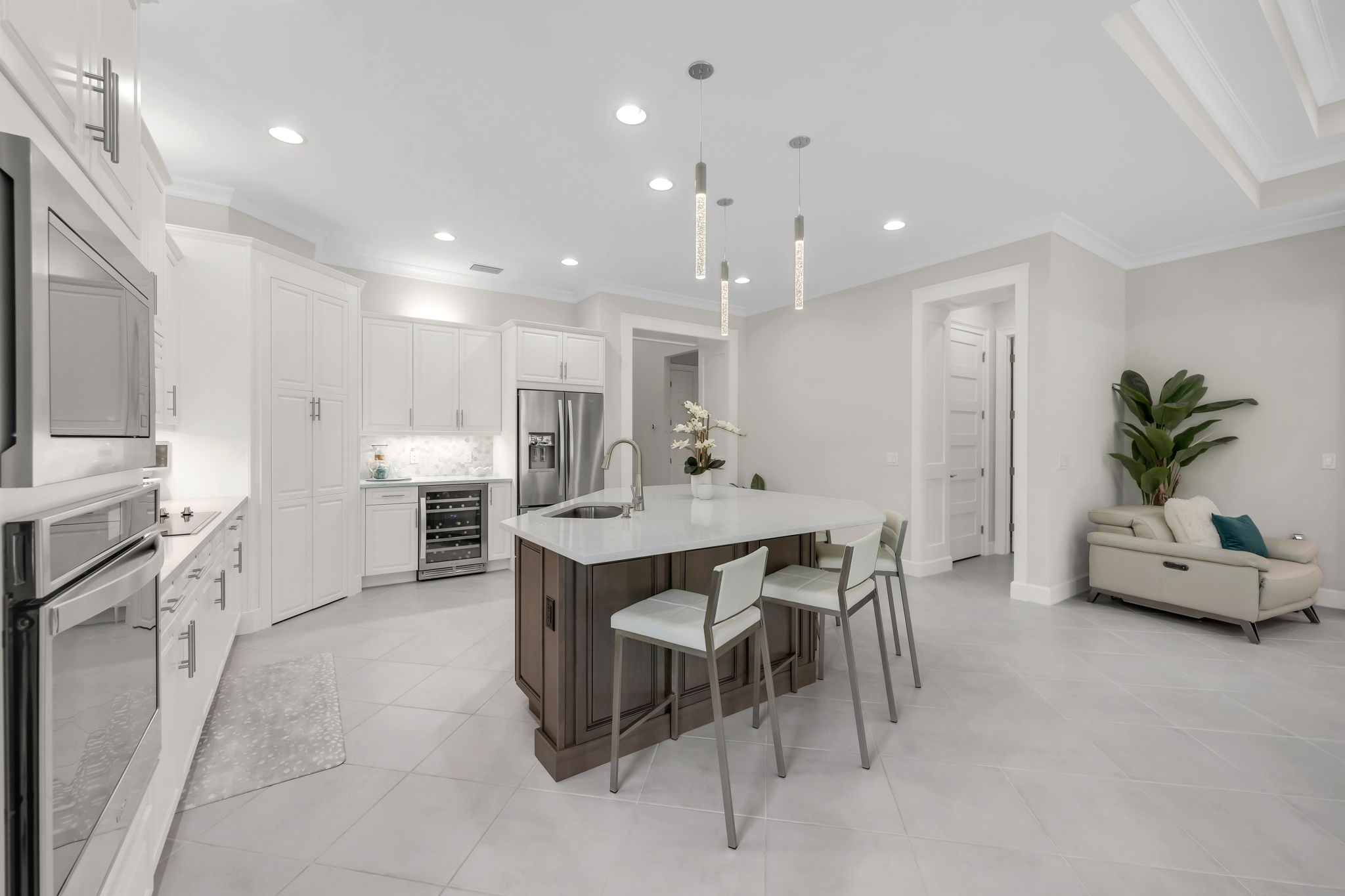 Breakfast Bar - Kitchen View 2