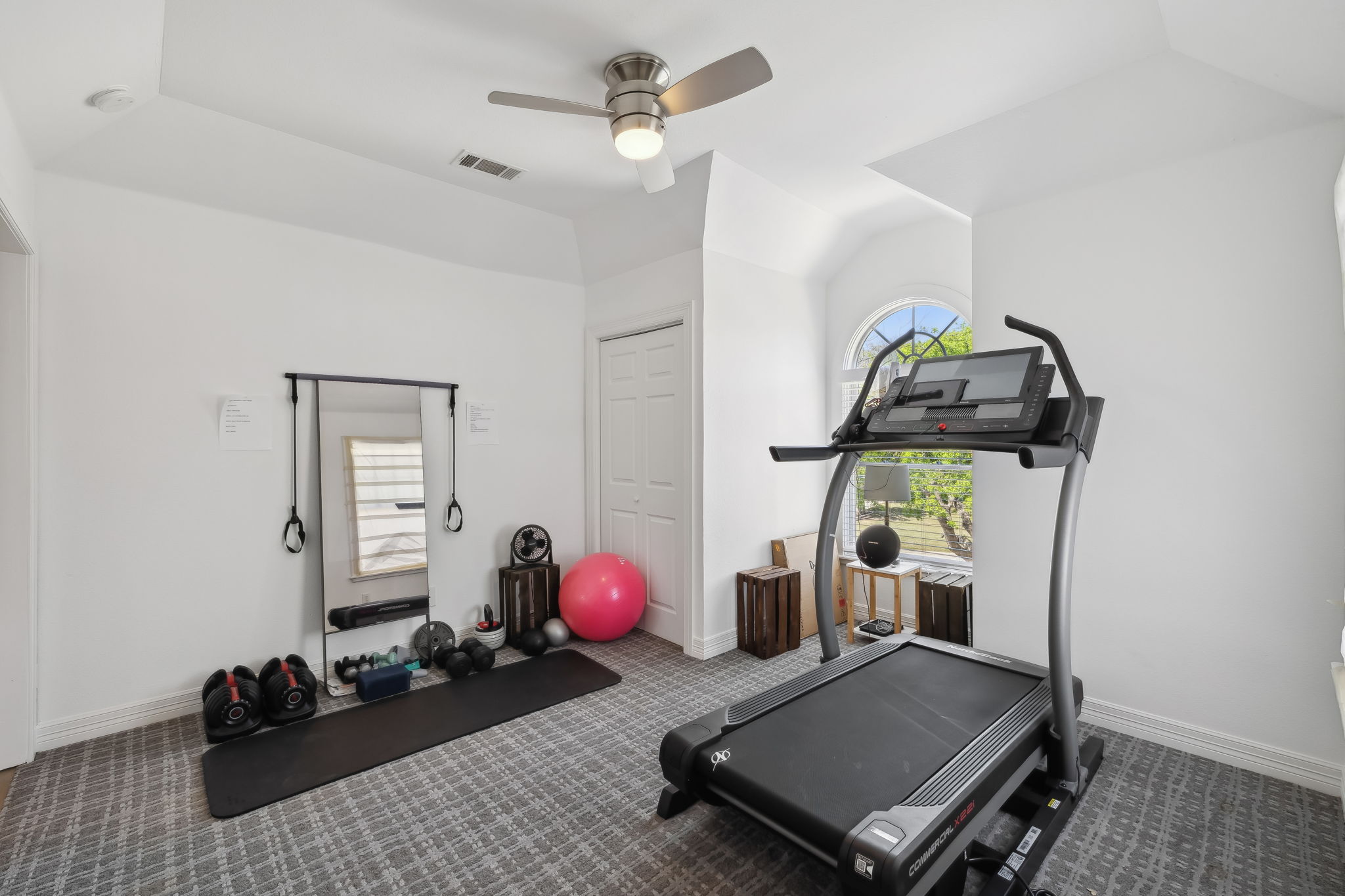  Photo 39