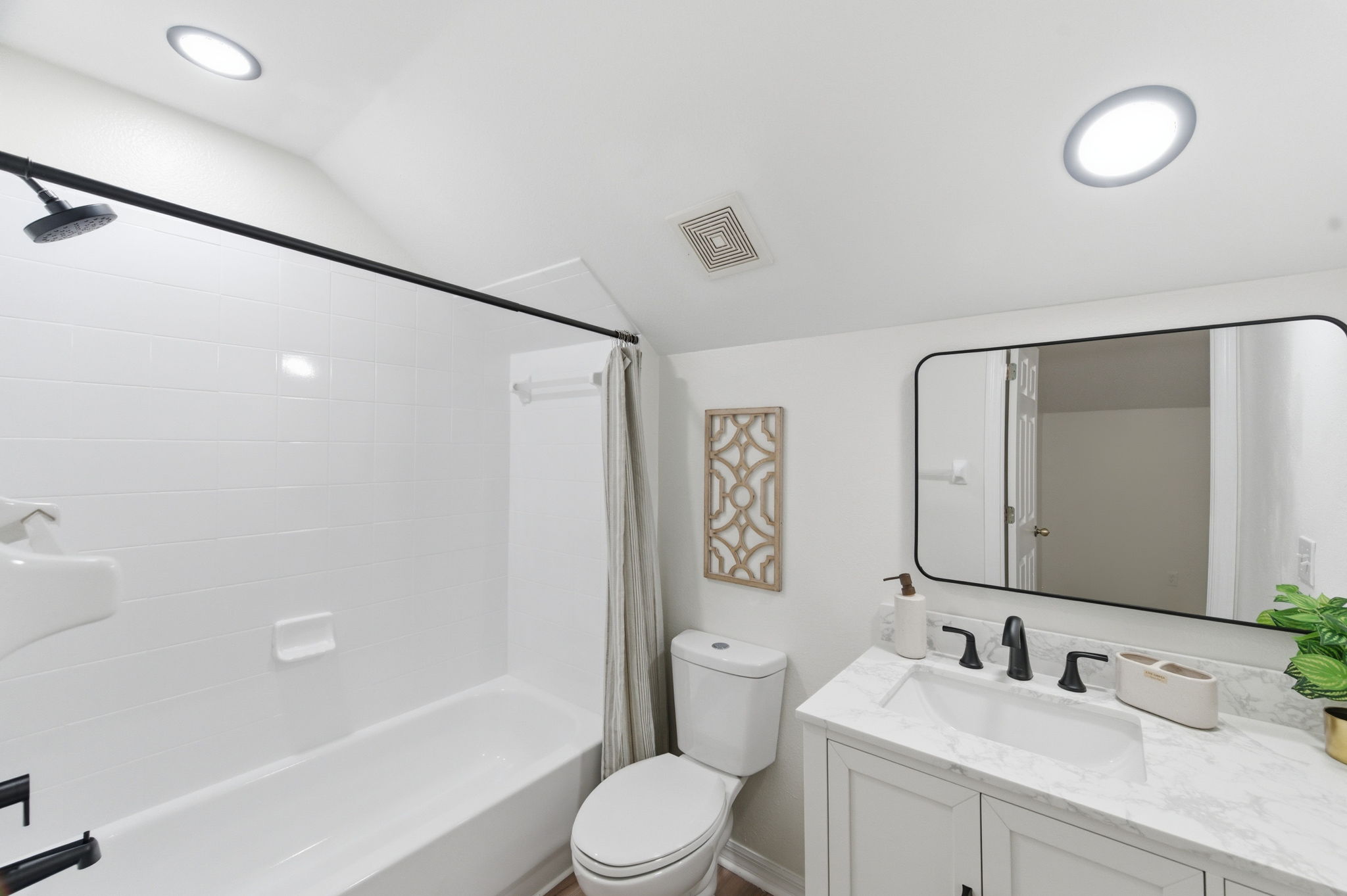 Interiors (29)