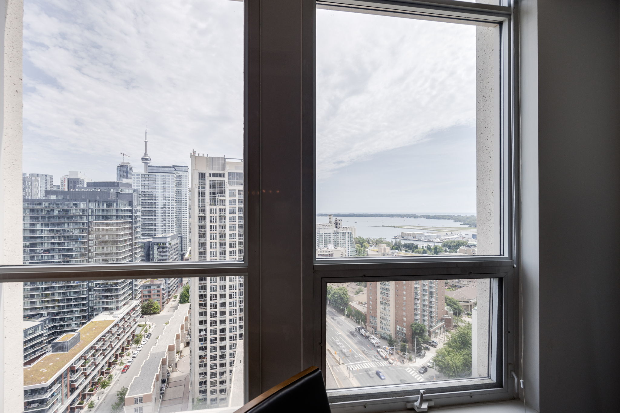 Toronto property showcase — delivered property photograph 13