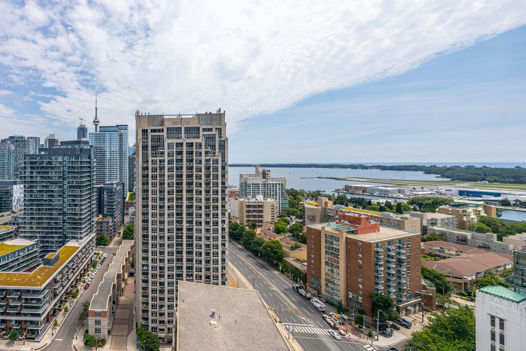 Toronto property showcase — delivered property photograph 25