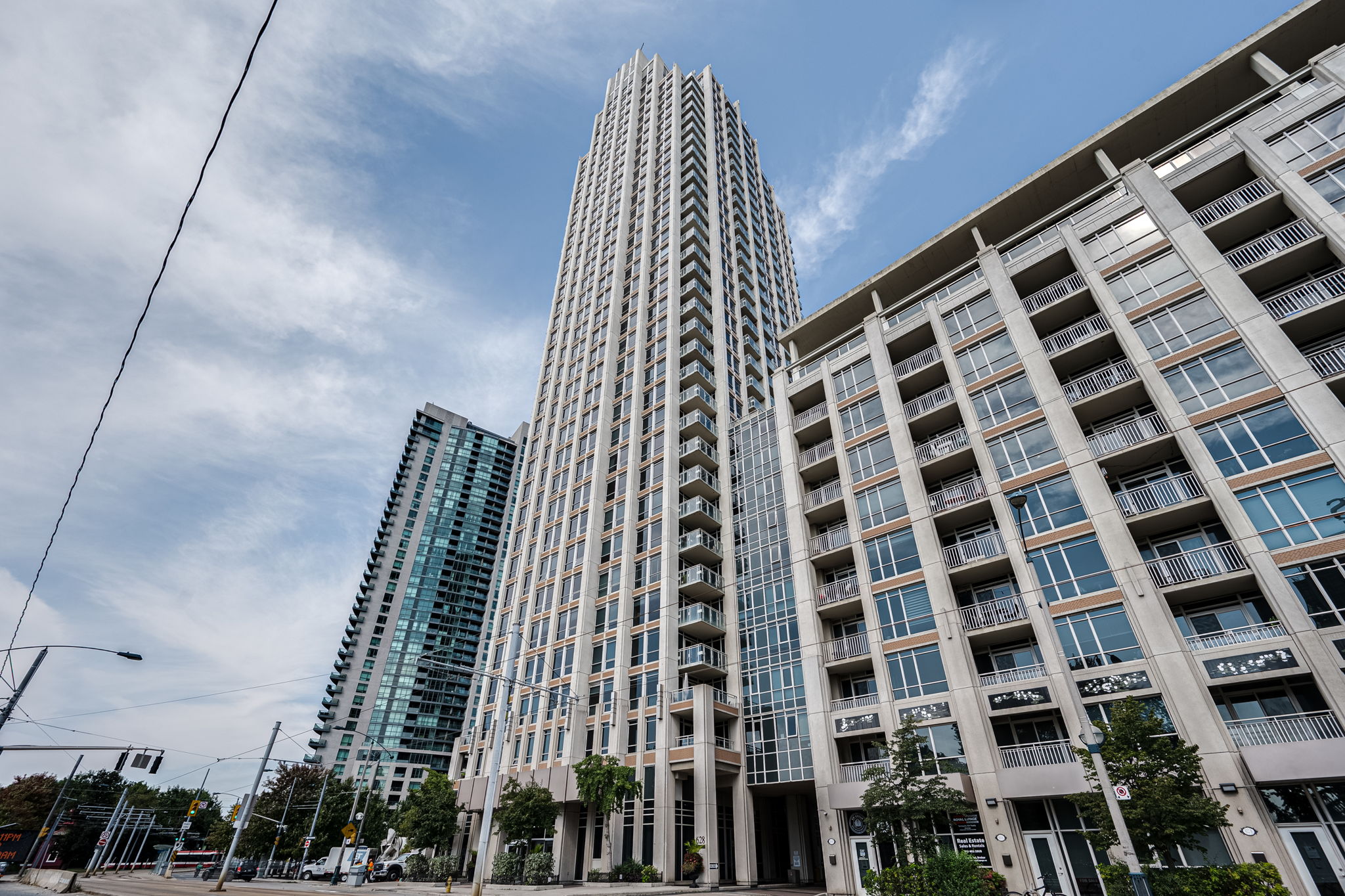 628 Fleet St Unit 613 Toronto, ON M5V 1A8