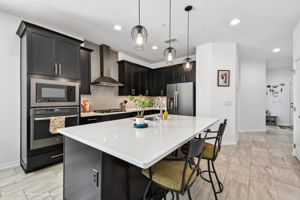 Kitchen/Breakfast Bar