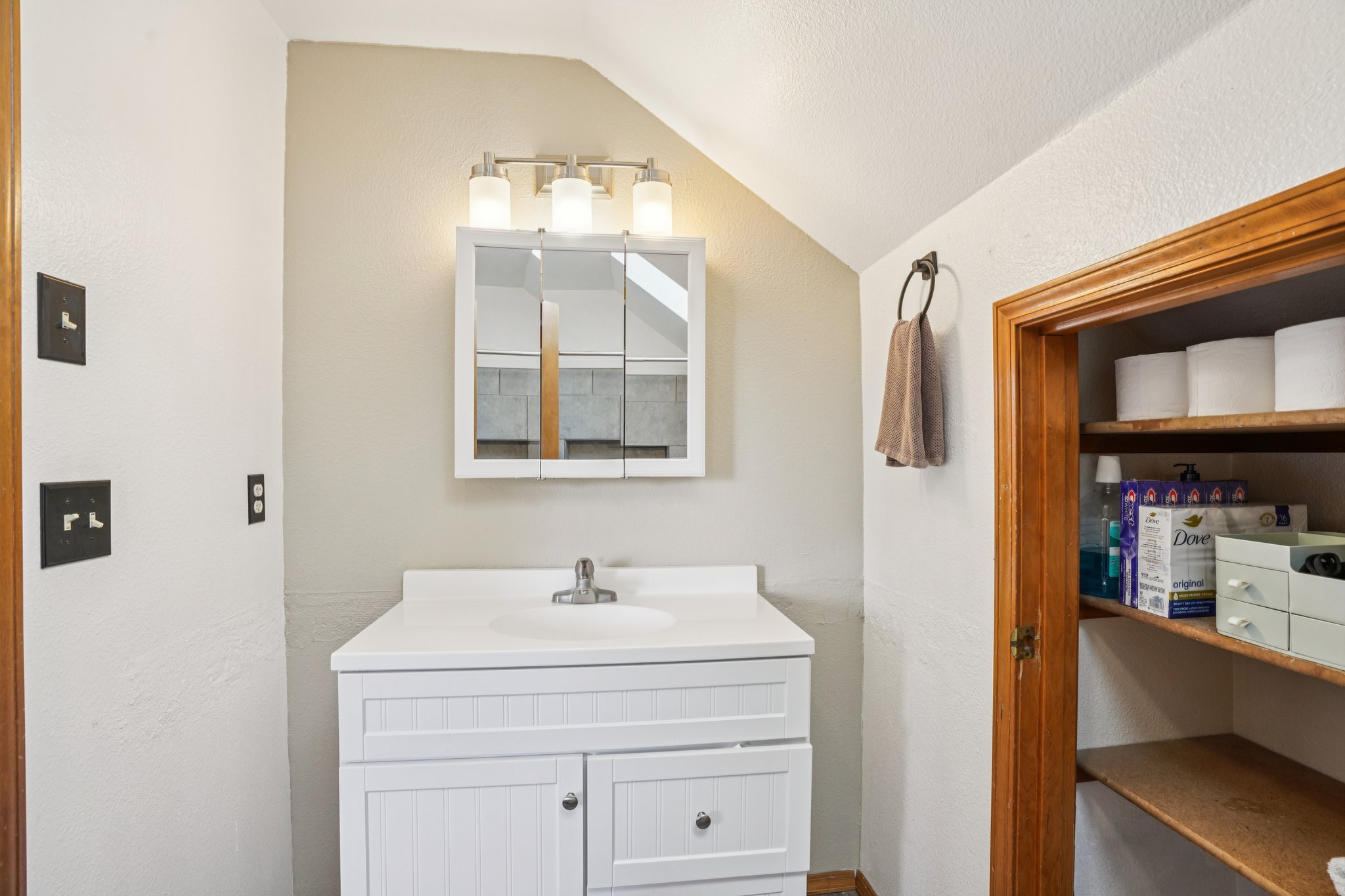 SW 1st Ct-S2203-038.jpg