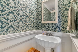 039_6280 Mountford Dr_