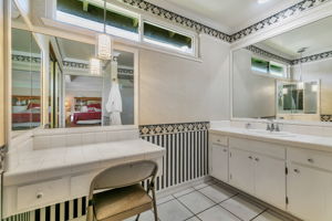 043_6280 Mountford Dr_