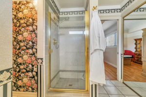 045_6280 Mountford Dr_