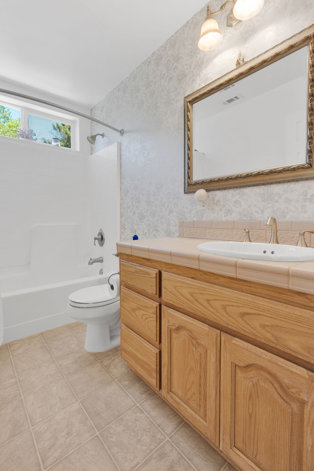  Photo 34