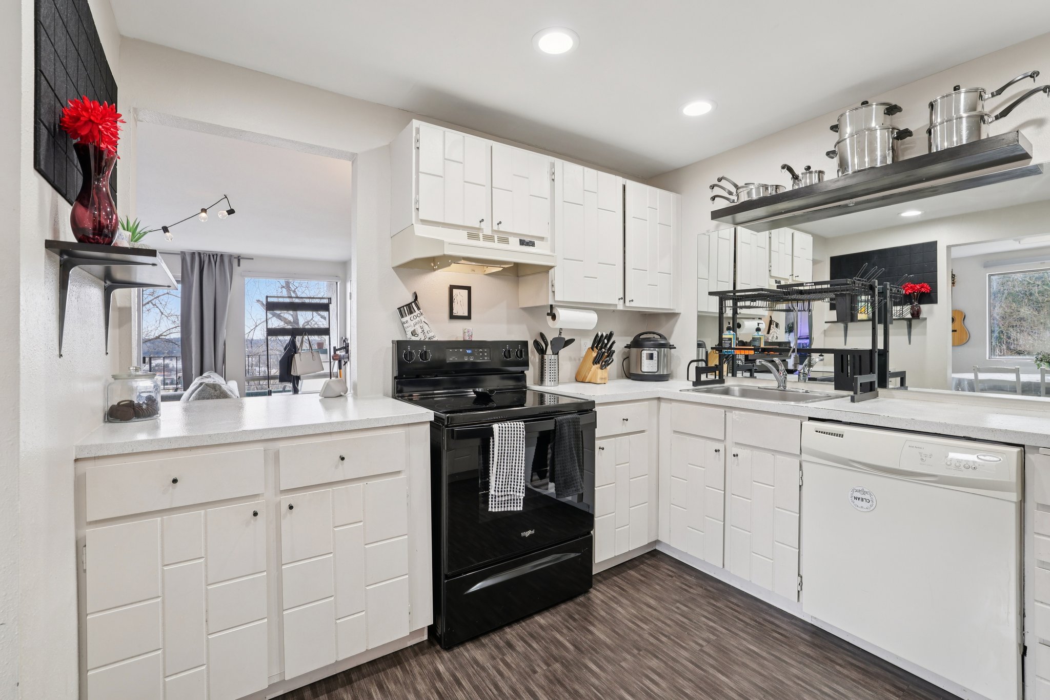 Cedar Ave S A202-S2402-010.jpg