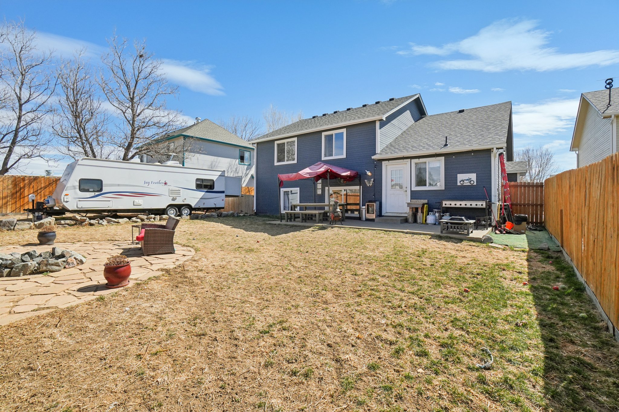 Sumac St-S1803-029.jpg