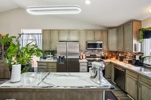 Sumac St-S1803-012.jpg