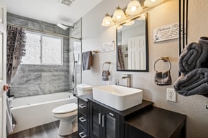 Sumac St-S1803-020.jpg