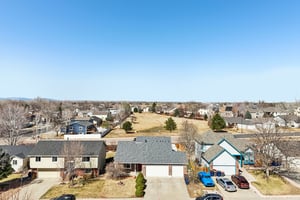 Sumac St-S1803-033.jpg