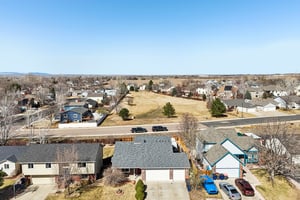 Sumac St-S1803-038.jpg