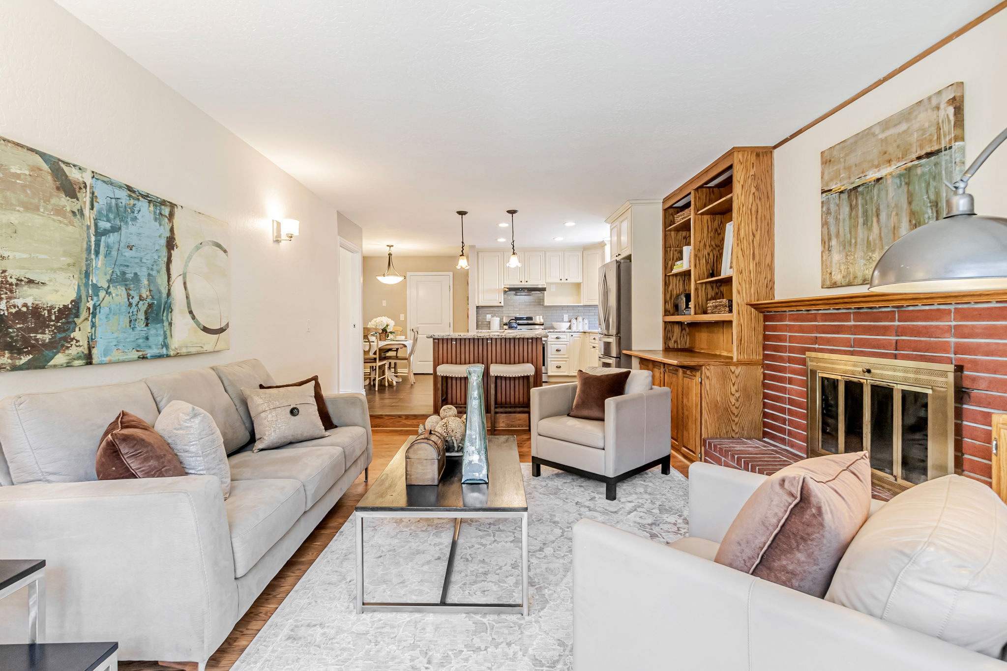 015_6290 Lillian Way