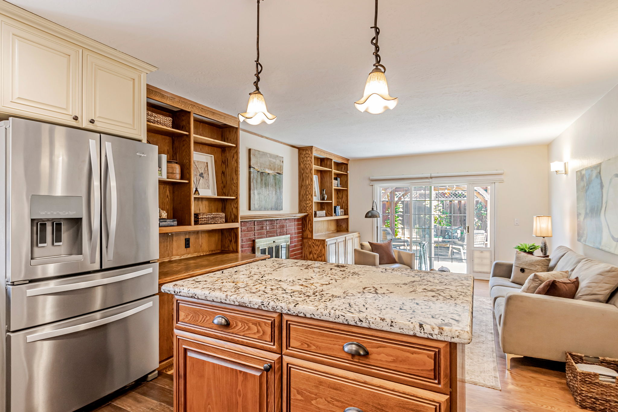 019_6290 Lillian Way