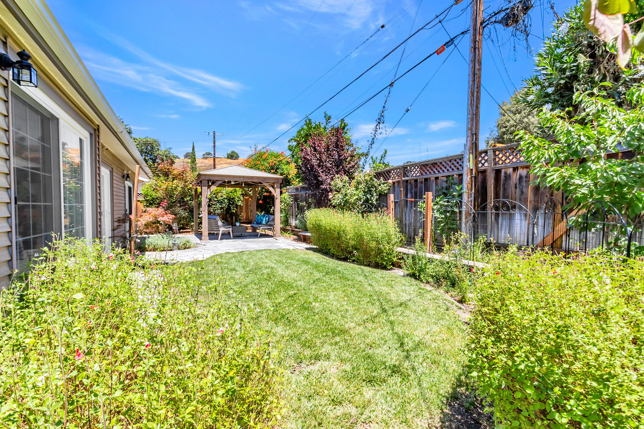 052_6290 Lillian Way