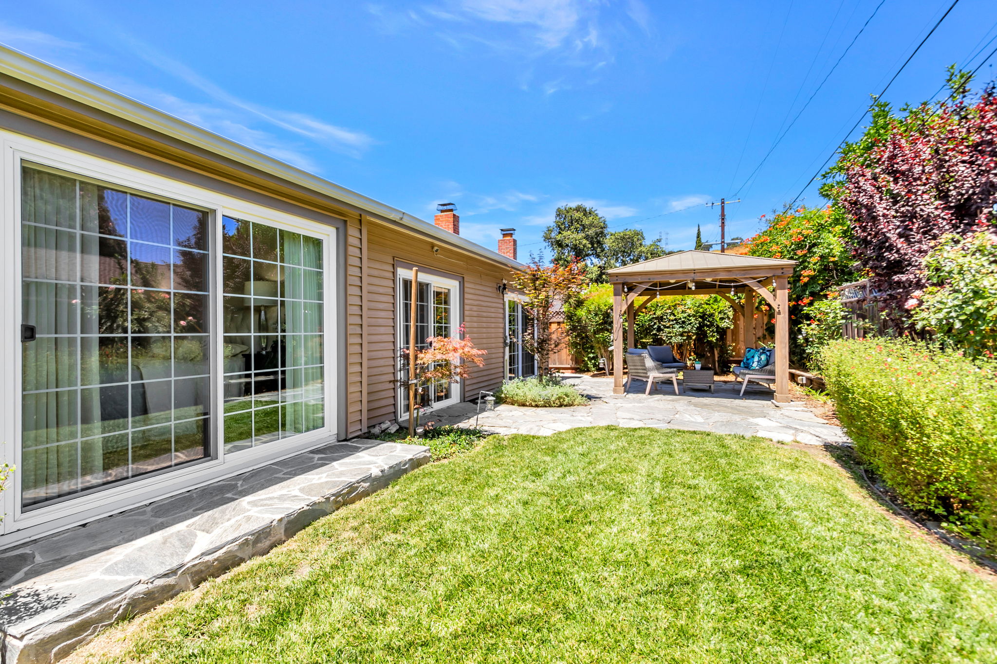 054_6290 Lillian Way