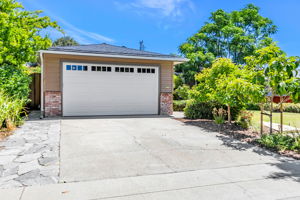003_6290 Lillian Way