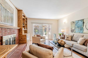 013_6290 Lillian Way