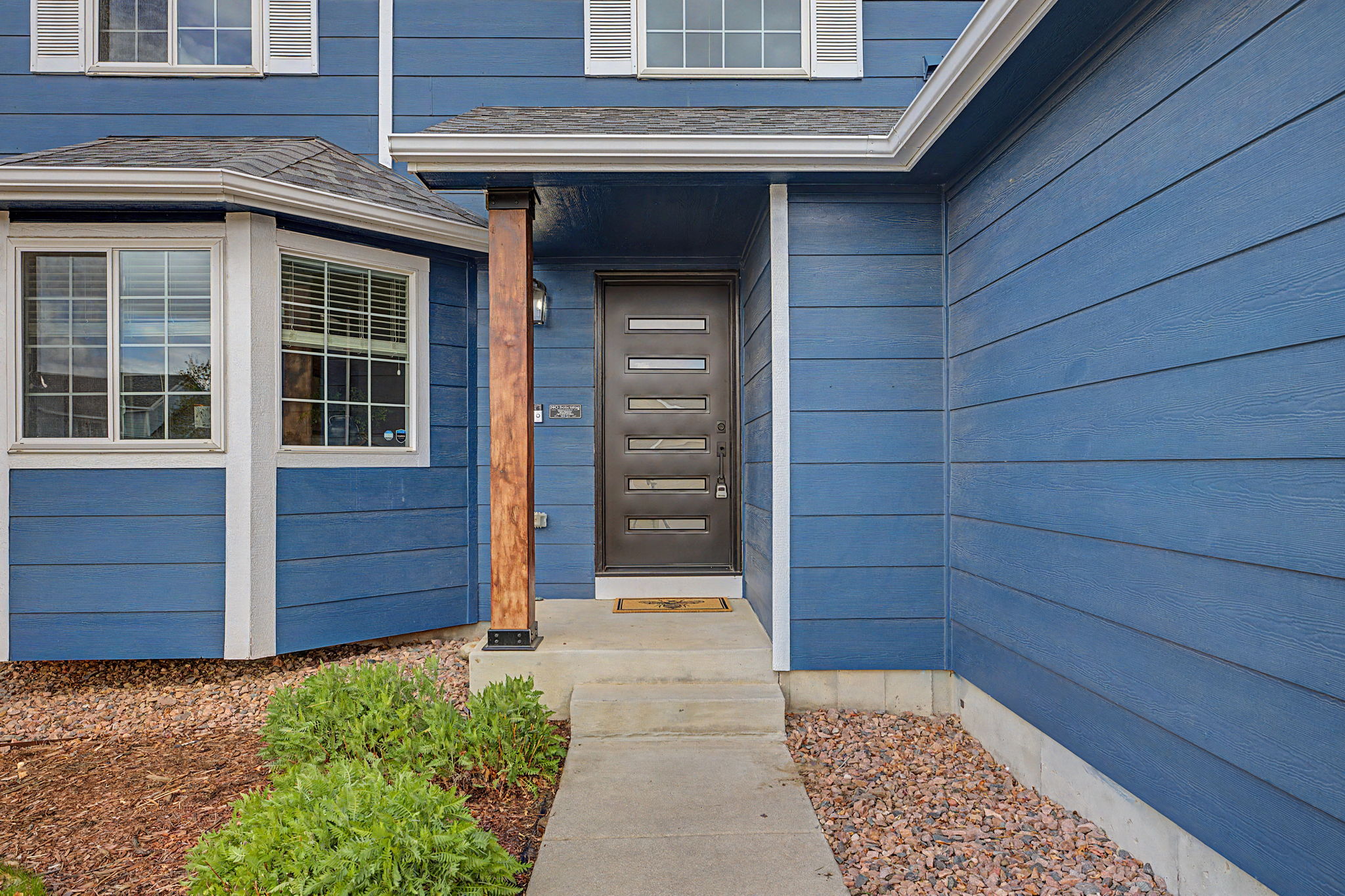 Front Entry Detail