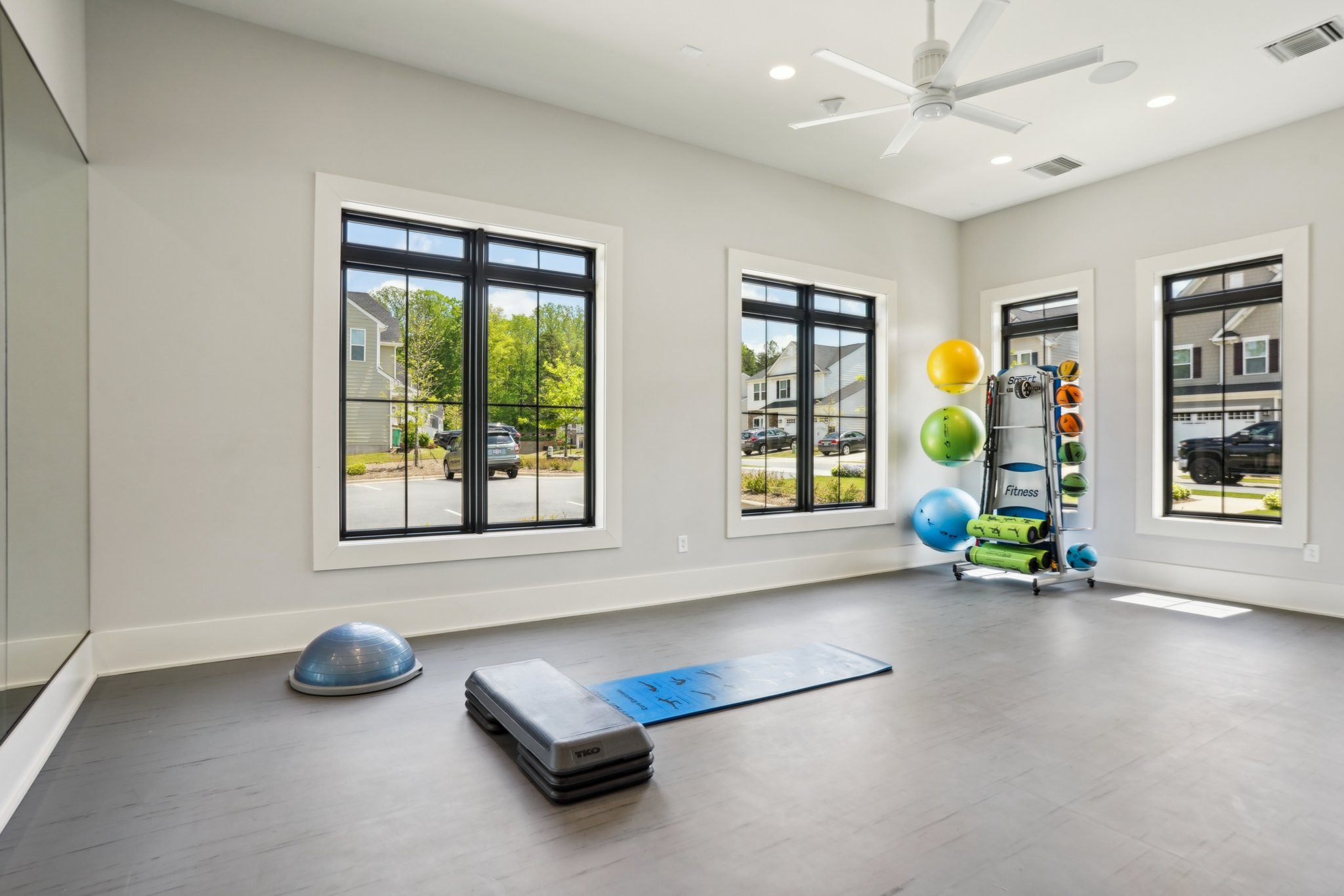 Ashton Pk Dr-2704-904.jpg