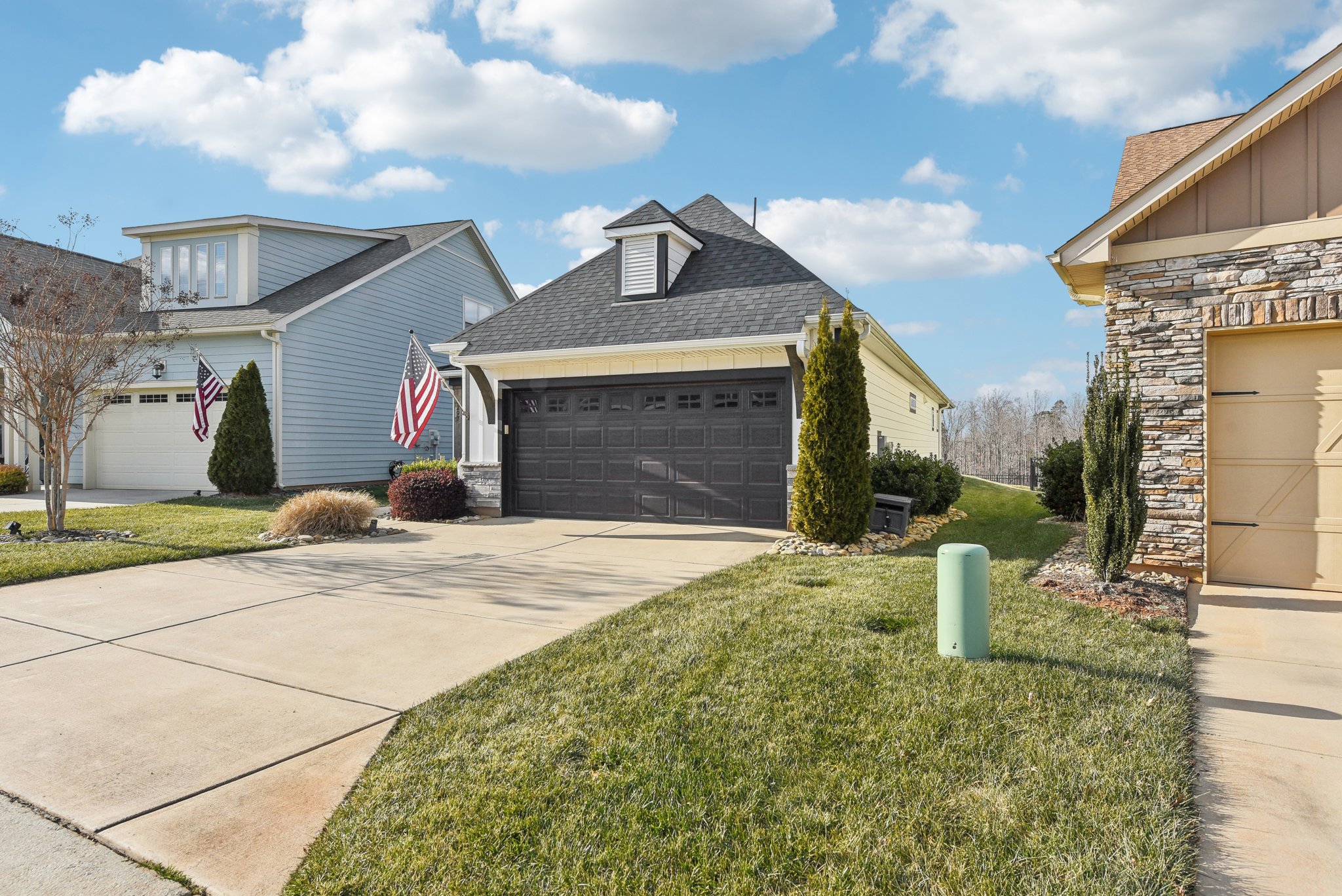 Raven Rock Dr-002.jpg