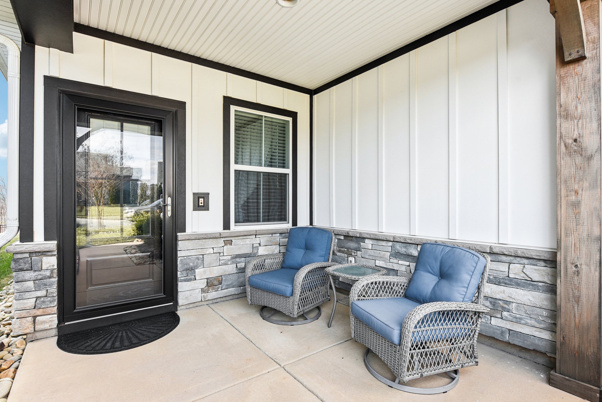 Raven Rock Dr-004.jpg