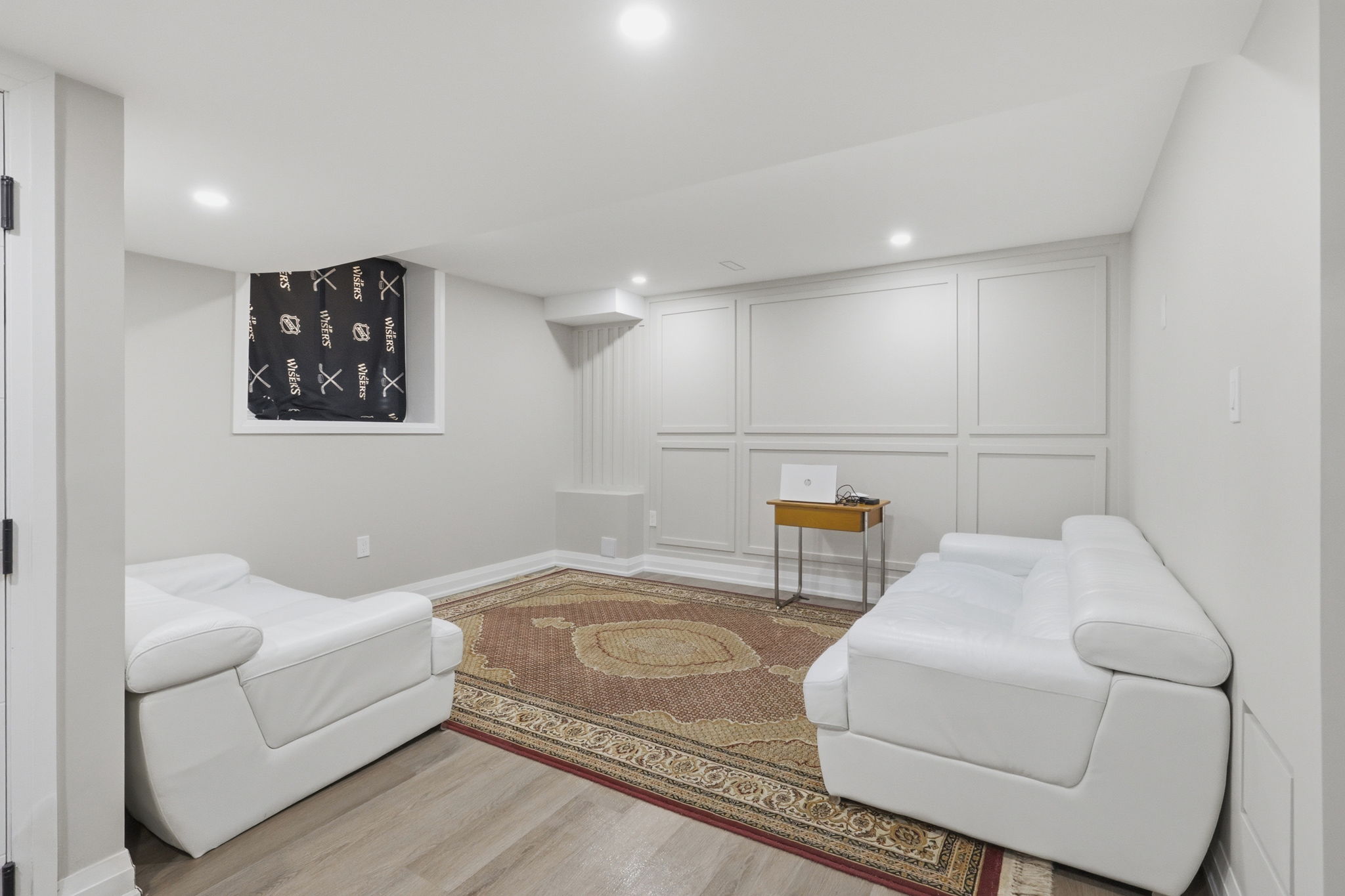 Property in Newmarket — delivered property photograph 42