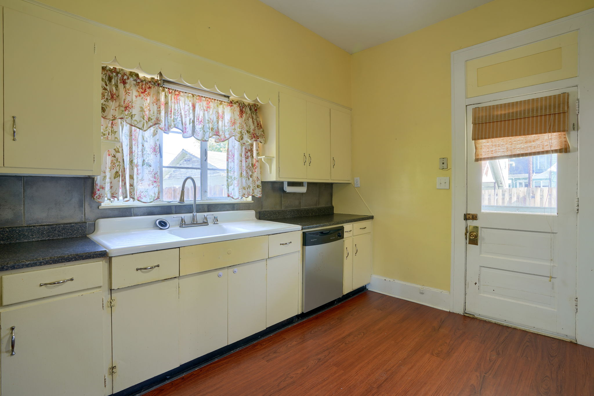 63 Center St (31)