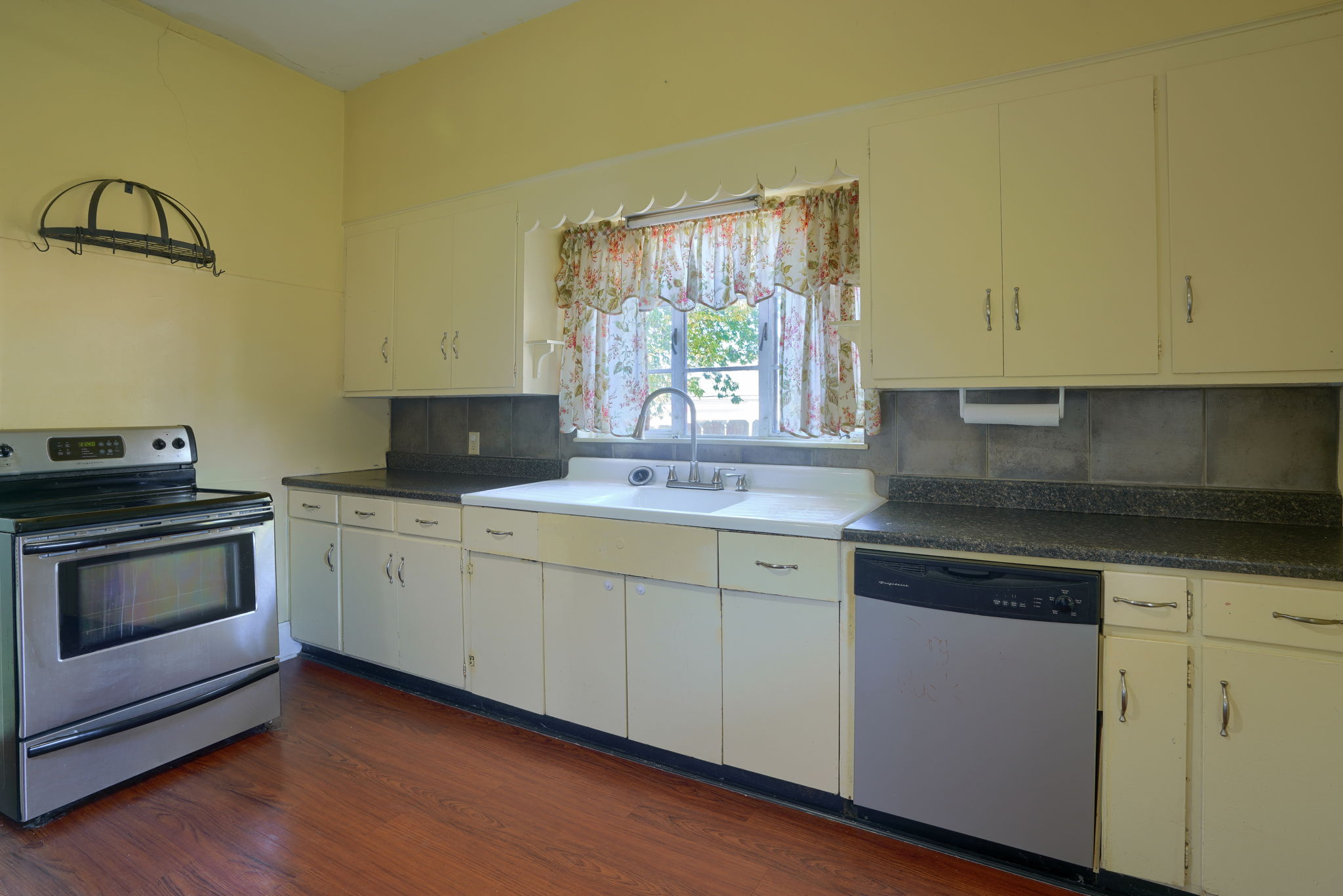 63 Center St (33)
