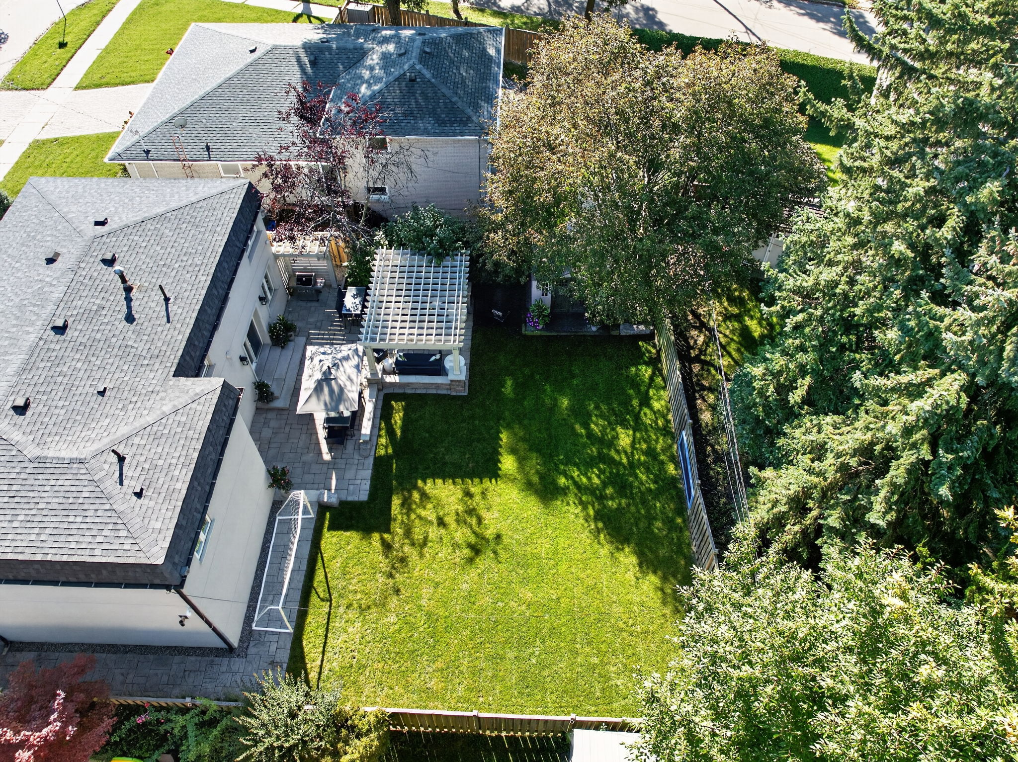 63 Clareville Crescent Toronto, ON M2J 2B9