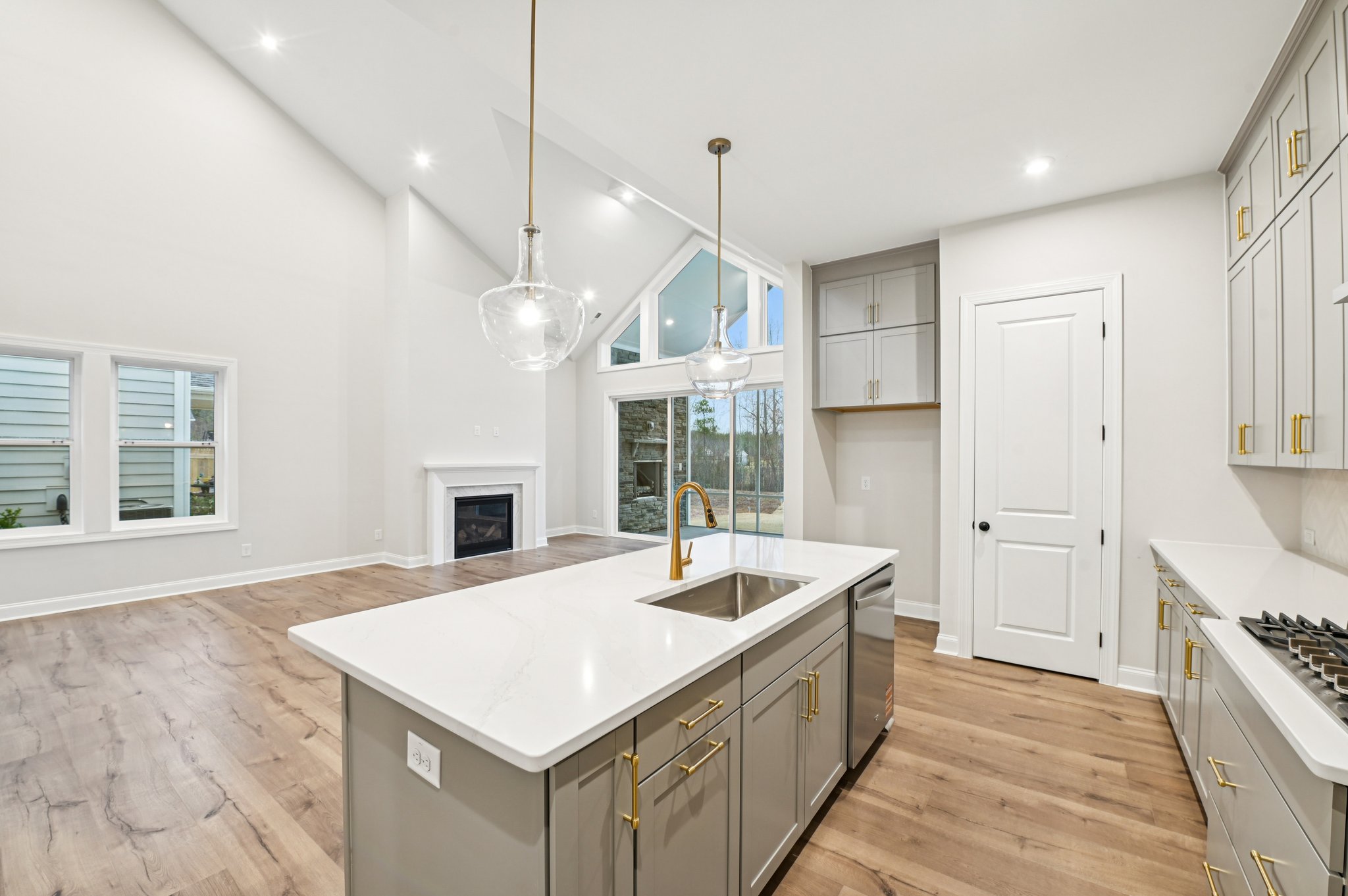 Daybreak Way-S0612-016.jpg
