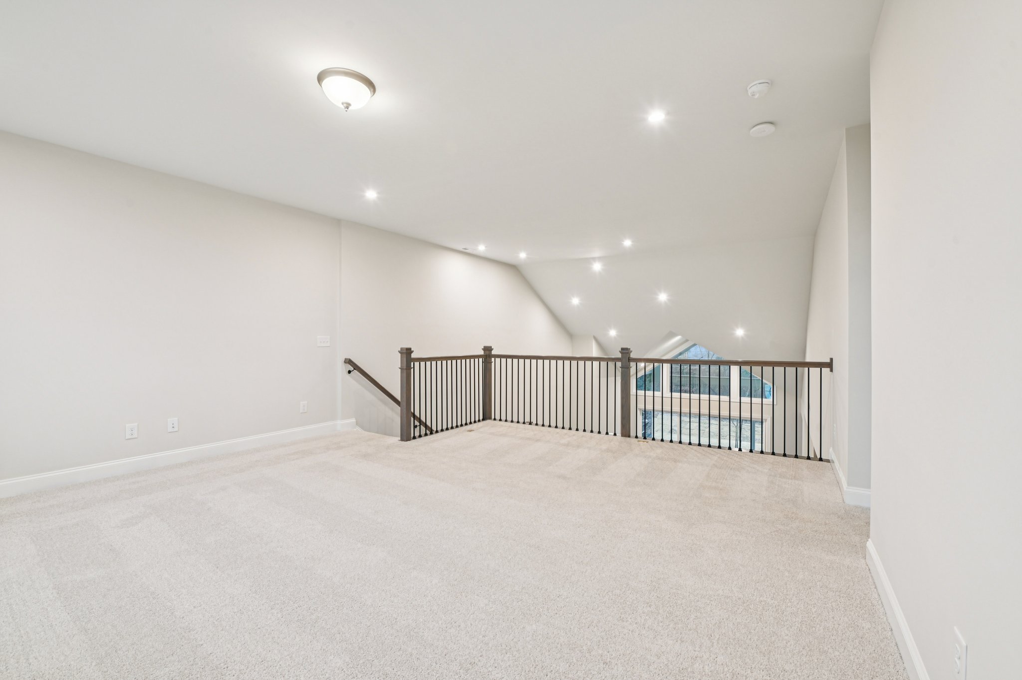 Daybreak Way-S0612-033.jpg
