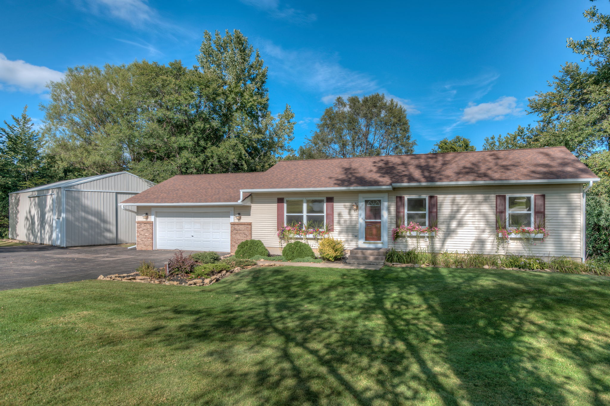 63 Emerson Valley Dr, River Falls, WI 54022 ArchiPix