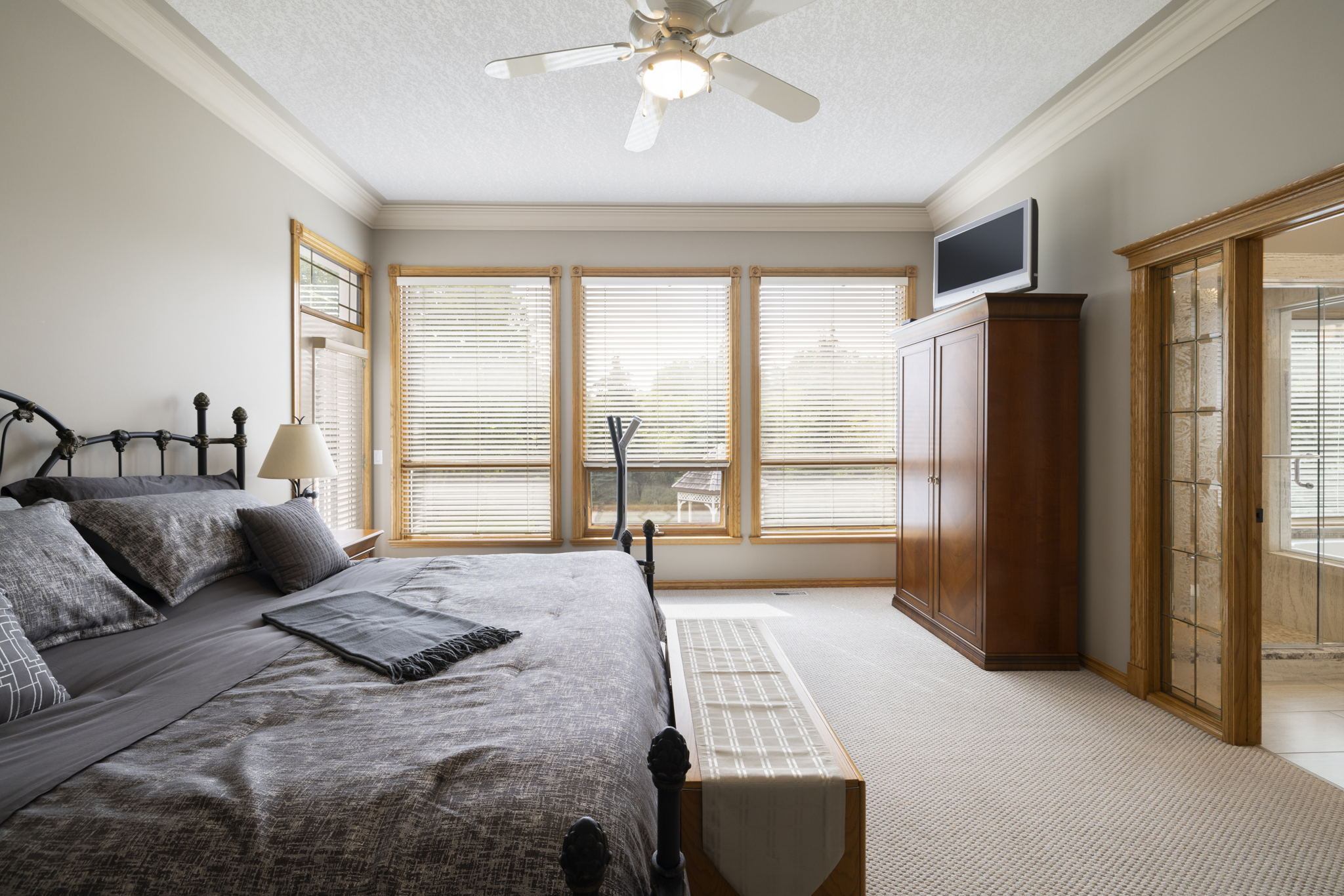 63 Rolling Acres Dr, Calgary, AB T3R 1B8, Canada Photo 37