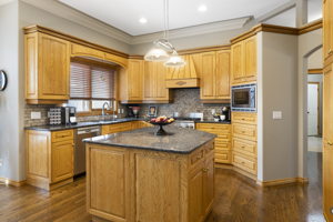 63 Rolling Acres Dr, Calgary, AB T3R 1B8, Canada Photo 27