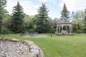 63 Rolling Acres Dr, Calgary, AB T3R 1B8, Canada Photo 89