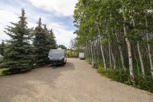 63 Rolling Acres Dr, Calgary, AB T3R 1B8, Canada Photo 75