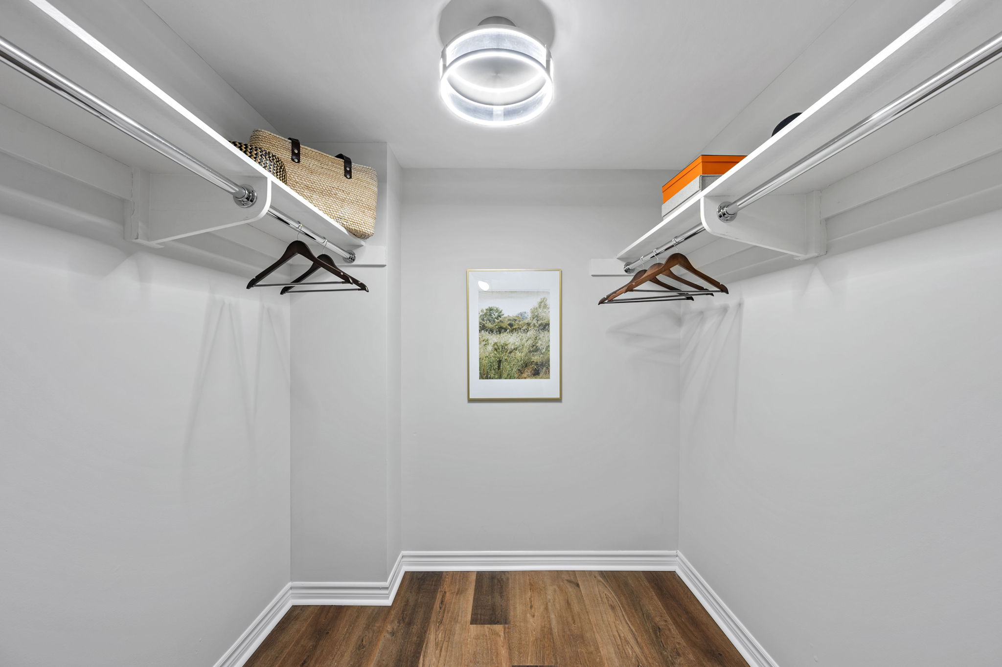 63 St Clair Ave W Unit 703 Toronto, ON M4V 2Y9