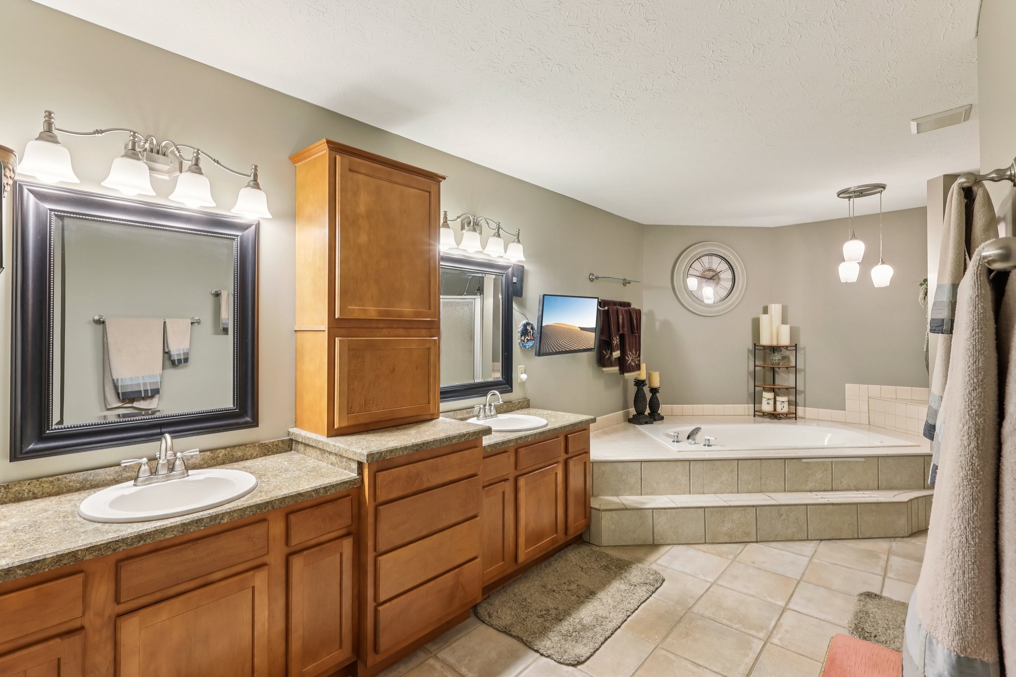 Starboard Cir 64-S1507-028.jpg