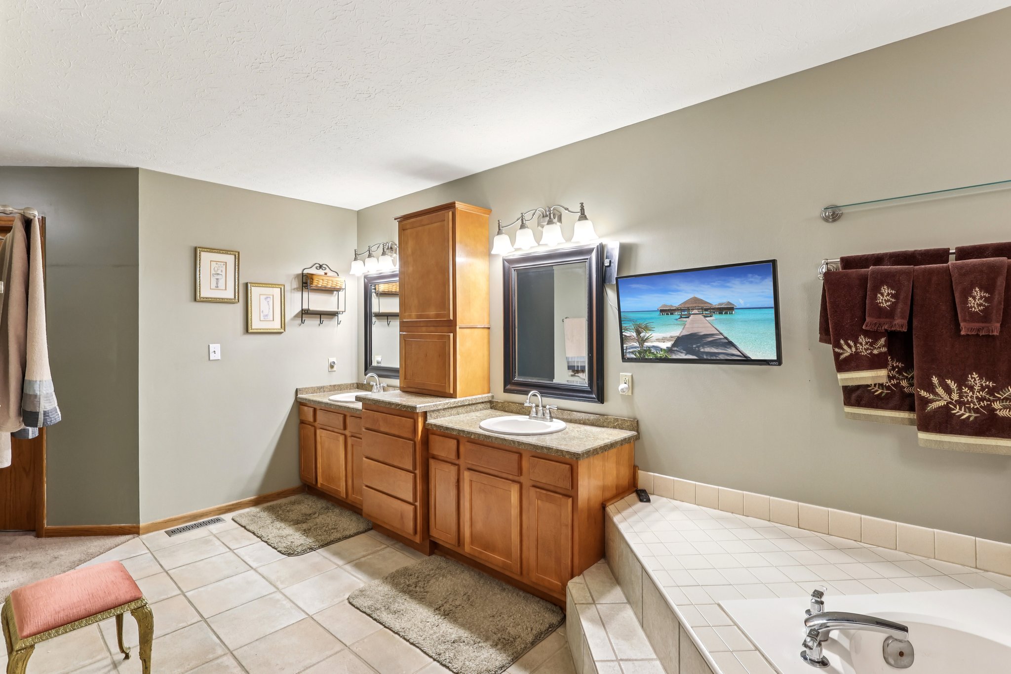 Starboard Cir 64-S1507-032.jpg