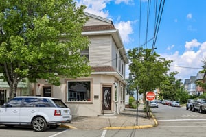 Union Blvd 2-S1306-002.jpg